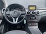 Mercedes-Benz B-klasse 200 Ambition AUTOMAAT TREKHAAK CLIMA CRUISE DODEHOEK NAVI PDC VOOR EN ACHTER HOGE INSTAP LM VELGEN
