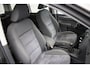 Volkswagen Touran 1.2 TSI Highline BlueMotion nette MPV met trekhaak
