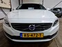 Volvo V60 1.6 T3 150PK Summum + Bi-Xenon|Trekhaak|Digital Cockpit|Clima|Cruise|PDC|Bluetooth|Leder/stof|19"LMV