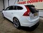 Volvo V60 1.6 T3 150PK Summum + Bi-Xenon|Trekhaak|Digital Cockpit|Clima|Cruise|PDC|Bluetooth|Leder/stof|19"LMV