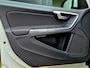 Volvo V60 1.6 T3 150PK Summum + Bi-Xenon|Trekhaak|Digital Cockpit|Clima|Cruise|PDC|Bluetooth|Leder/stof|19"LMV
