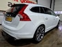 Volvo V60 1.6 T3 150PK Summum + Bi-Xenon|Trekhaak|Digital Cockpit|Clima|Cruise|PDC|Bluetooth|Leder/stof|19"LMV