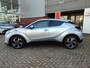 Toyota C-HR 1.8 Hybrid STYLE STOEL/STUURVERW BLIND SPOT KEYLESS 18'' LM-VELGEN PARK-SENSOREN CAMERA NAVI AD-CRUISE CLIMA PRIVACY GLASS