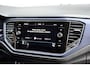 Volkswagen T-Roc 1.5 TSI 150pk Automaat R-Line | ACC | Navigatie | Winterpakket