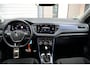 Volkswagen T-Roc 1.5 TSI 150pk Automaat R-Line | ACC | Navigatie | Winterpakket