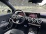 Mercedes-Benz A-klasse 180 Star Edition AMG Line | Nieuwprijs € 52.195,- | Night | Panoramadak | Sfeerverlichting | Stoelverwarming | Parkeercamera |