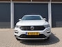 Volkswagen T-Roc 1.5 TSI 150pk 7-DSG RIJKLAARPRIJS TREKHAAK PDC CARPLAY CRUISE NAVI