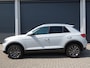 Volkswagen T-Roc 1.5 TSI 150pk 7-DSG RIJKLAARPRIJS TREKHAAK PDC CARPLAY CRUISE NAVI
