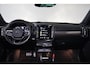Volvo XC40 B4 R-Design - IntelliSafe Assist & Surround - Harman/Kardon audio - Adaptieve LED koplampen - Parkeercamera achter - Verwarmde voorstoelen & stuur - Parkeersensoren voor & achter - Elektr. bedienb. voorstoelen met geheugen links - Draadloze tel. lader - Extra getint glas - Elektr. inklapbare trekhaak - 19' LMV