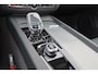 Volvo XC60 T6 Recharge AWD Plus Dark - Panorama/schuifdak - IntelliSafe Assist & Surround - Harman/Kardon audio - Parkeercamera achter - Verwarmde voorstoelen, stuur & achterbank - Parkeersensoren voor & achter - Elektr. bedienb. voorstoelen met geheugen - Draadloze tel. lader - Elektr. inklapbare trekhaak - 21' LMV