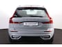 Volvo XC60 T6 Recharge AWD Plus Dark - Panorama/schuifdak - IntelliSafe Assist & Surround - Harman/Kardon audio - Parkeercamera achter - Verwarmde voorstoelen, stuur & achterbank - Parkeersensoren voor & achter - Elektr. bedienb. voorstoelen met geheugen - Draadloze tel. lader - Elektr. inklapbare trekhaak - 21' LMV