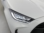 Toyota Yaris 1.5 Hybrid Dynamic | Limited uitgevoerd | Stuur- en Stoelverwarming | Blind Spot Monitor | Parkeersensoren voor+achter |