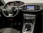 Peugeot 308 SW 1.2 PureTech Premium Sport (PANORAMADAK, APPLE CARPLAY, GROOT NAVI, KEYLESS, CAMERA, GETINT GLAS, SPORTSTOELEN, LM VELGEN, LANE ASSIST, NIEUWSTAAT)