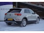 Volkswagen T-Roc 1.5 TSI Life 150PK / Orig-NL / Vitrual /Navigatie/Camera / ParkeerHulp / ACC / = NIEUW-TYPE !!