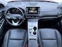 Hyundai Kona Electric EV Premium 64 kWh Automaat / NL auto / Accu SoH 100% / Batterijgarantie 8 jaar 160.000 km / Dealer onderhouden / WLTP 484 km / Warmtepomp / Leder / Navigatie / HUD / Krell audio / Stuur- en stoelverwarming / Stoelventilatie /