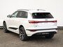 Audi Q6 e-tron S edition 83Kwh | 252 PK SUV | Luchtvering | Panorama dak | Trekhaak | Akoestisch glas |