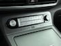 Hyundai Kona Electric EV Comfort 64 kWh | Navigatie & carplay | Camera | All season banden |