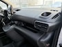 Opel Combo 1.5 BlueHDi 130 Pk Automaat | Climate control | Camera | Parkpilot | Navigatie | Trekhaak | Betimmering | Stuurverwarming | 3-Persoons Uitvoering