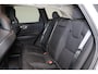 Volvo XC60 T6 Recharge AWD Inscription - Panorama/schuifdak - IntelliSafe Assist - Harman/Kardon audio - Adaptieve LED koplampen - Parkeercamera achter - Verwarmde voorstoelen & stuur - Parkeersensoren voor & achter - Draadloze tel. lader - Extra getint glas - Elektr. inklapbare trekhaak - 18' LMV