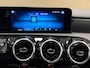 Mercedes-Benz A-klasse A250e Luxury Plug-in hybride CAMERA NAVIGATIE STOELVERWARMING PDC AIRCO CRUISE KEYLESS-GO