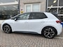 Volkswagen ID.3 First Plus 58 kWh / 89% SOH/ TREKHAAK/ CAMERA/ PARK. SENSOREN/ IQ. LIGHT/ DIGITAL DASHBOARD/ APP CONNECT/ BLUETOOTH/ NAVI/ CLIMA/ 19" LMV