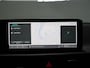 Kia EV6 Light Edition 63 kWh | Stoelverwarming | Adaptieve cruise control | Parkeersensoren | Stuurwiel verwarmd |