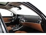 BMW 3-Serie 330e High Executive 292pk/Cognac Leer/Memory/Schuifdak/Luxury Line/ kleur MINERALGRAU/Achteruitrijcamera