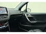 Peugeot 2008 1.2 PureTech Allure | Cruise control | Climate control | Lichtmetalen velgen 16'' | Stuurwiel multifunctioneel |