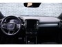 Volvo XC40 1.5 T5 Recharge R-Design | Plug-in Hybrid (PHEV) | Trekhaak | Achteruitrijcamera | Stoelverwarming | Lichtmetalen Velgen 19 inch | Verwarmde Voorruit | Cruise Control Adaptief | Navigatie
