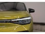 Volkswagen ID.4 204pk First 77 kWh Pro Performance | SoH 88% | Trekhaak Wegklapbaar | Navigatie | Apple Carplay + Android Auto | Camera