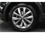 Volkswagen T-Roc 1.5 TSI Style Business|Rijklaar prijs|Trekhaak|Automaat|Carplay|Sensoren|