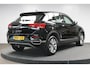 Volkswagen T-Roc 1.5 TSI Style Business|Rijklaar prijs|Trekhaak|Automaat|Carplay|Sensoren|