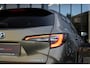 Toyota Corolla Touring Sports 1.8 Hybrid Active Bi-tone // Stoel- & Stuurverwarming | HUD | Camera | CarPlay & Android Auto | Elek. achterklep | Adap. cruise control