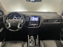 Mitsubishi Outlander 2.0 PHEV instyle+ / cruise control adaptief / elektrisch glazen schuif-/kanteldak / LED koplampen / voorstoelen verwarmd /