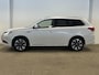Mitsubishi Outlander 2.0 PHEV instyle+ / cruise control adaptief / elektrisch glazen schuif-/kanteldak / LED koplampen / voorstoelen verwarmd /