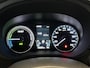 Mitsubishi Outlander 2.0 PHEV instyle+ / cruise control adaptief / elektrisch glazen schuif-/kanteldak / LED koplampen / voorstoelen verwarmd /