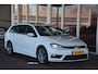 Volkswagen Golf Variant 1.2 TSI Business Edition Connected R 2e eigenaar 90881 NAP R line zeer compleet met oa half leren bekleding pdc camera pdc panoramadak schuifkantel dak ttrekhaak afneembaar audio