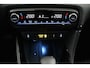 Toyota Yaris 1.5 Hybrid Executive | Panoramadak | JBL Audio | Trekhaak | Parkeersensoren Rondom | Grootscherm Navigatie | Origineel NL |