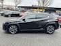 Lexus UX 250h Preference Line NL-AUTO TREKHAAK BLIND-SPOT PARK-SENS KEYLESS CARPLAY