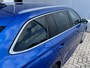 Skoda Octavia Combi 1.5 TSI 150 pk First Edition Trekhaak Navi Led Matrix Stoelverwarming Adaptieve Cruise ACC Carplay PDC v+a Chroom Rails Extra Getint Glas NL Auto