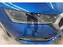 Skoda Octavia Combi 1.5 TSI 150 pk First Edition Trekhaak Navi Led Matrix Stoelverwarming Adaptieve Cruise ACC Carplay PDC v+a Chroom Rails Extra Getint Glas NL Auto