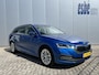 Skoda Octavia Combi 1.5 TSI 150 pk First Edition Trekhaak Navi Led Matrix Stoelverwarming Adaptieve Cruise ACC Carplay PDC v+a Chroom Rails Extra Getint Glas NL Auto