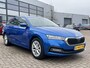 Skoda Octavia Combi 1.5 TSI 150 pk First Edition Trekhaak Navi Led Matrix Stoelverwarming Adaptieve Cruise ACC Carplay PDC v+a Chroom Rails Extra Getint Glas NL Auto