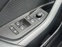 Skoda Octavia Combi 1.5 TSI 150 pk First Edition Trekhaak Navi Led Matrix Stoelverwarming Adaptieve Cruise ACC Carplay PDC v+a Chroom Rails Extra Getint Glas NL Auto