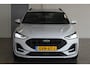 Ford Focus Wagon 1.0-125pk EcoBoost Mild-Hybrid ST-Line. In nieuwstaat ! Slechts 3.850km ! Autm. airco dual, camera, pdc v+a, adaptieve cruise cntrl, side- en lane assist, LED verlichting, stoel-, stuur- en voorraamverw., LM wielen, navigatie, telefoonvoorb. etc.