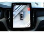 Volvo XC60 2.0 T6 Plug-in hybrid AWD Ultra Dark | 20" 5-Y Spaaks Glossy Black / Diamond Cut Velgen | Kunstlederen Bekleding | Google Navigatiesysteem Full Map | 360 Graden Rondomzicht Camera | Elektrisch Glazen Panorama-Dak | Electronic Climate Controle | Voorstoelen + Stuurwiel Verwarmd | Cruise Control Adaptief Met Stop&Go En Stuurhulp |