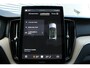 Volvo XC60 2.0 T6 Plug-in hybrid AWD Ultra Dark | 20" 5-Y Spaaks Glossy Black / Diamond Cut Velgen | Kunstlederen Bekleding | Google Navigatiesysteem Full Map | 360 Graden Rondomzicht Camera | Elektrisch Glazen Panorama-Dak | Electronic Climate Controle | Voorstoelen + Stuurwiel Verwarmd | Cruise Control Adaptief Met Stop&Go En Stuurhulp |