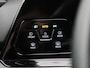 Volkswagen Golf 2.0 TSI GTI 245 PK | Panoramdak | LED Matrix | Stoelverwarming | Stuurwielverwarming | Digital Cockpit Pro | Head-Updisplay | Achteruitrijcamera | 19 Inch Estoril Velgen