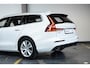 Volvo V60 B3 Automaat Business Pro | Adaptieve Cruise Control Met Pilot Assist | BLIS Dodehoekdetectie | Apple Carplay/Android Auto | Electronic Climate Control | DAB+ | Keyless Entry | Elektrische Achterklep | 17" Lichtmetalen Velgen | Park Assist Achter