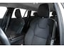 Volvo V60 B3 Automaat Business Pro | Adaptieve Cruise Control Met Pilot Assist | BLIS Dodehoekdetectie | Apple Carplay/Android Auto | Electronic Climate Control | DAB+ | Keyless Entry | Elektrische Achterklep | 17" Lichtmetalen Velgen | Park Assist Achter